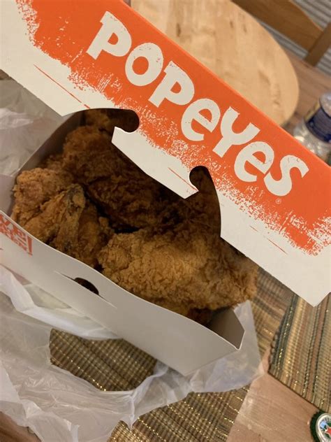 Popeyes Chicken & Biscuits | 2411 East Parkway Drive, Russellville, AR, 72802 |